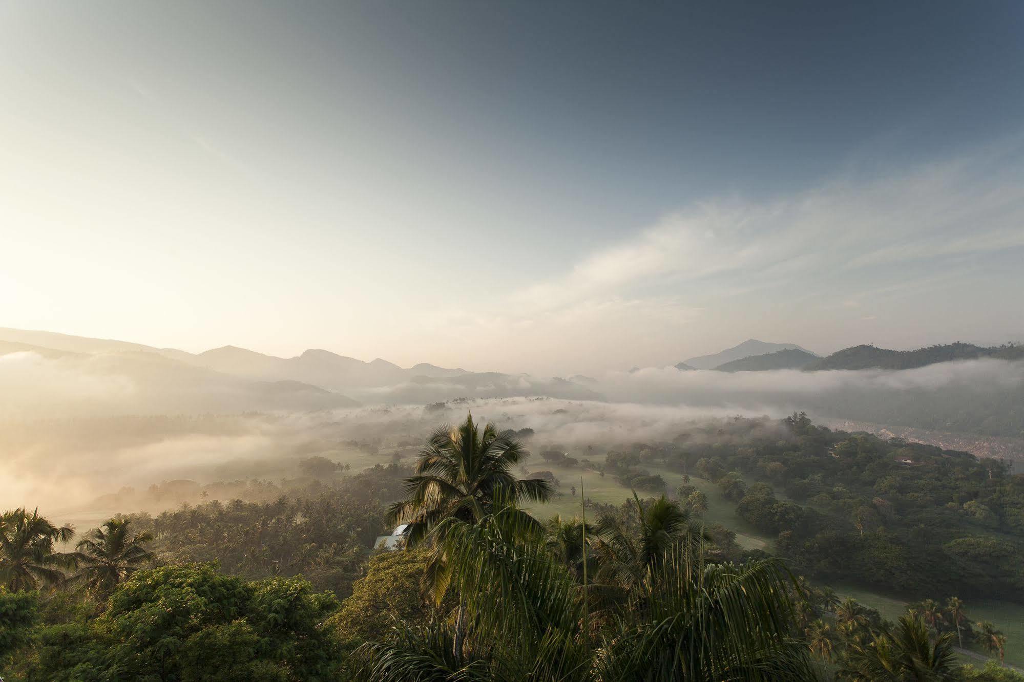 Albatross Boutique Villa Kandy Bagian luar foto